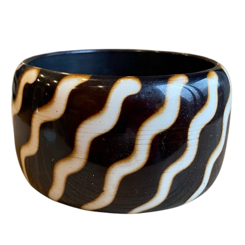VINTAGE Animal Print Tribal Lucite Bangle Bracelet - Picture 3 of 6